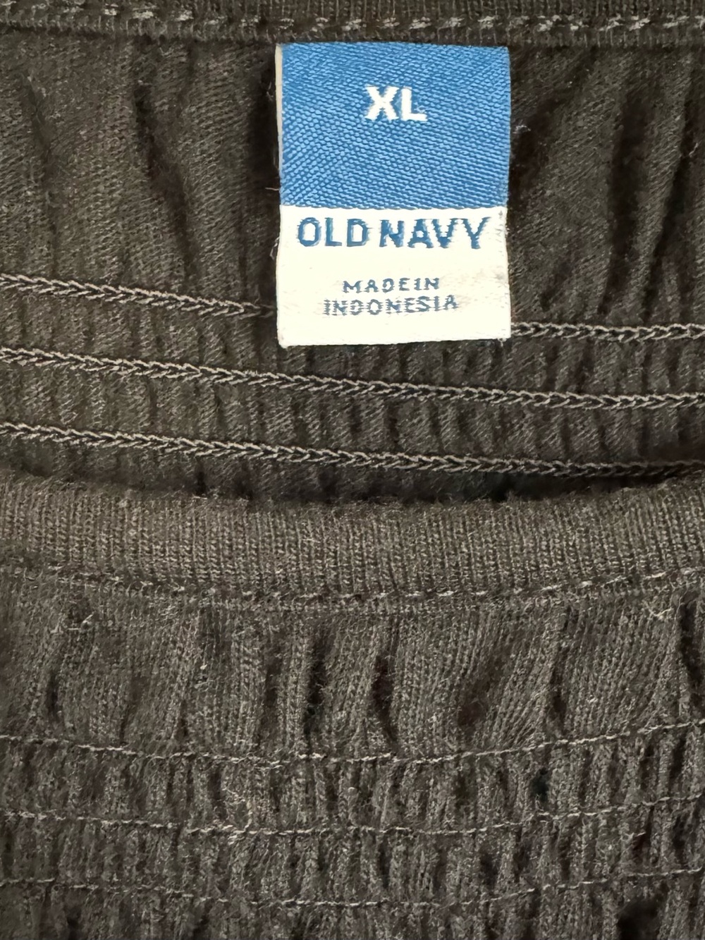 Ruched top - Picture 2 of 3